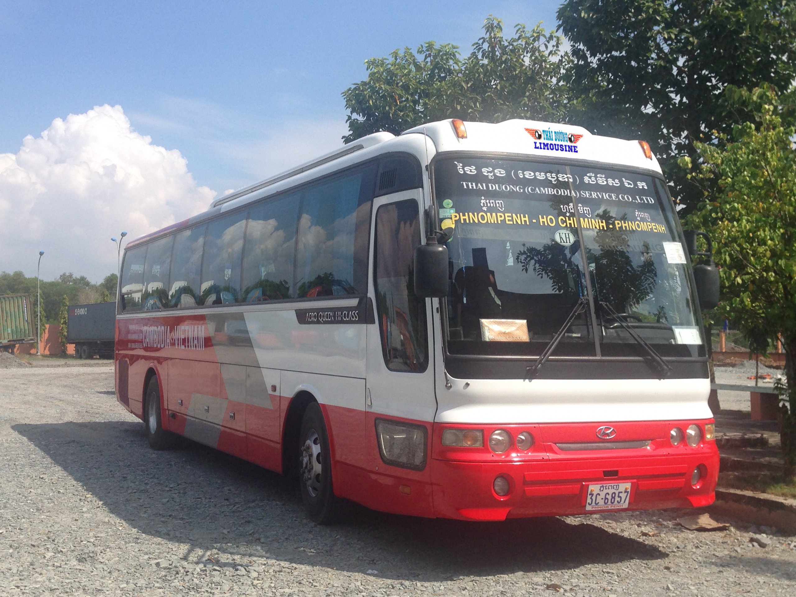 Thai Duong airbus - bus to Cambodia - xe đi Campuchia
