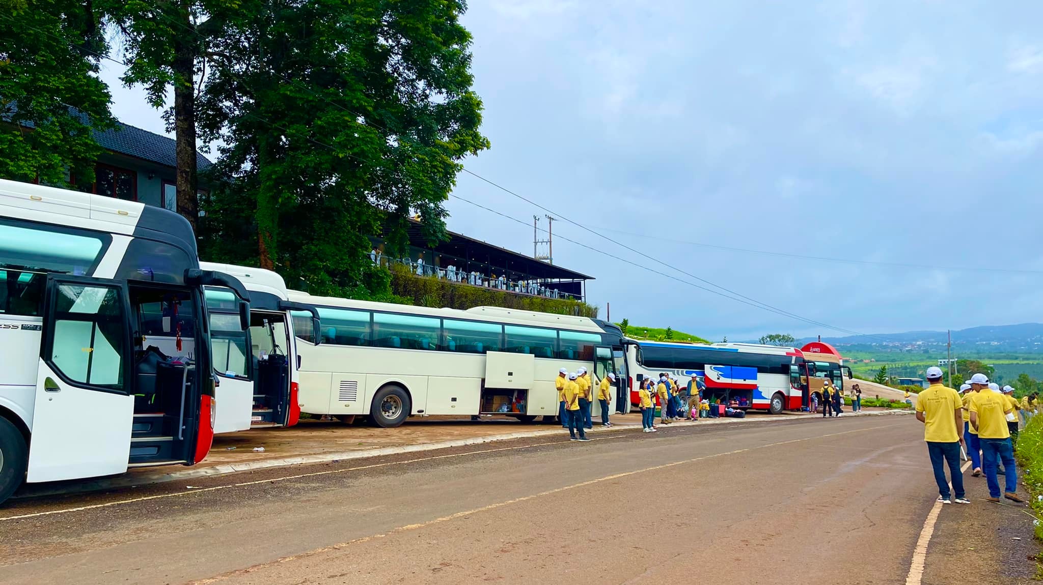 Thai Duong airbus - bus to Cambodia - xe đi Campuchia