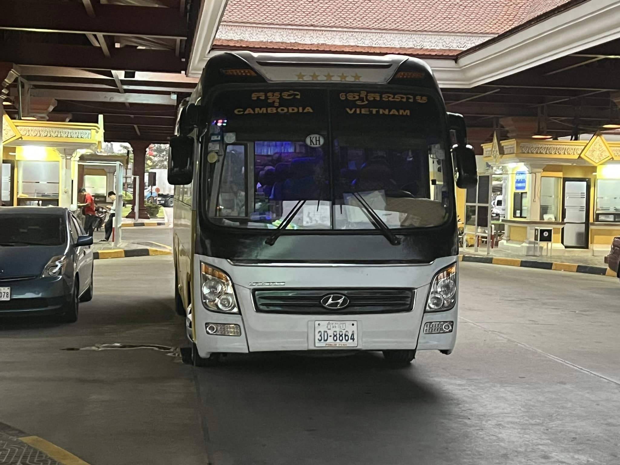 Thai Duong airbus - bus to Cambodia - xe đi Campuchia