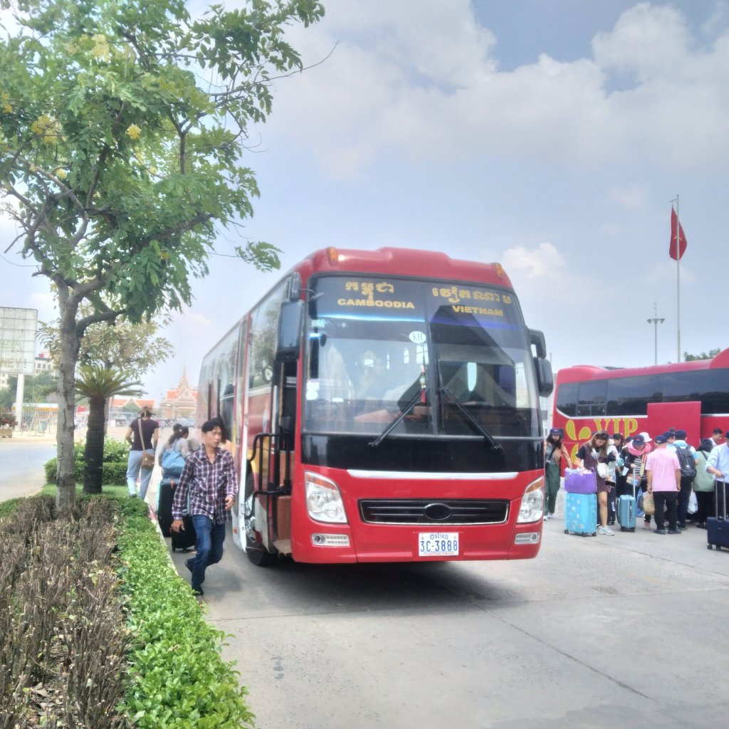 Thai Duong airbus - bus to Cambodia - xe đi Campuchia