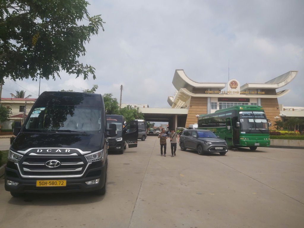 Thai Duong airbus - bus to Cambodia - xe đi Campuchia
