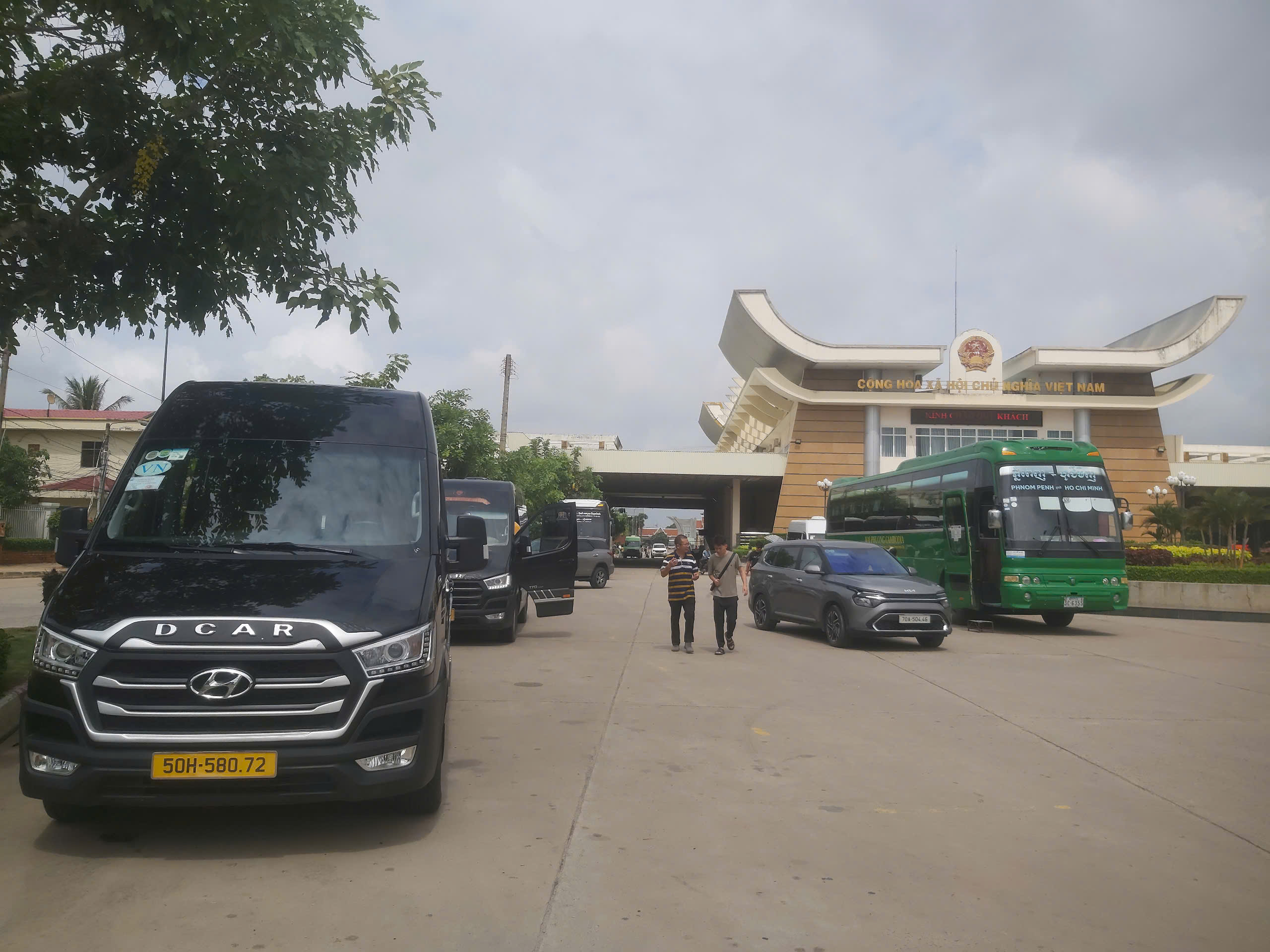 Thai Duong airbus - bus to Cambodia - xe đi Campuchia