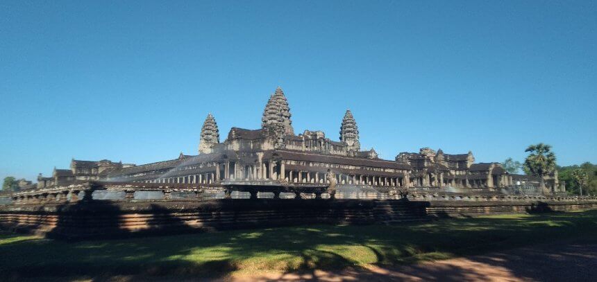 Thai Duong airbus - bus to Cambodia - xe đi Campuchia