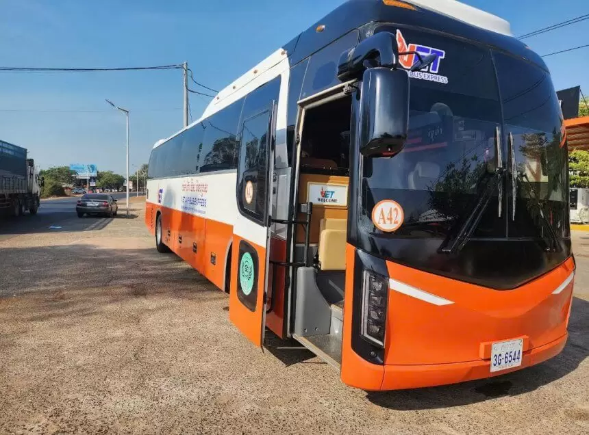 Thuê xe Limousine đi Campuchia Cách đặt vé xe đi Campuchia nhanh nhất tại TP.HCM