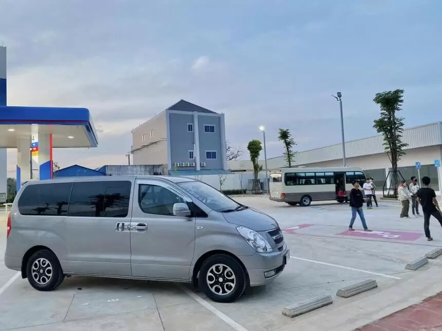 Thuê xe Limousine đi Campuchia Thuê xe từ Bavet đi Phnom Penh